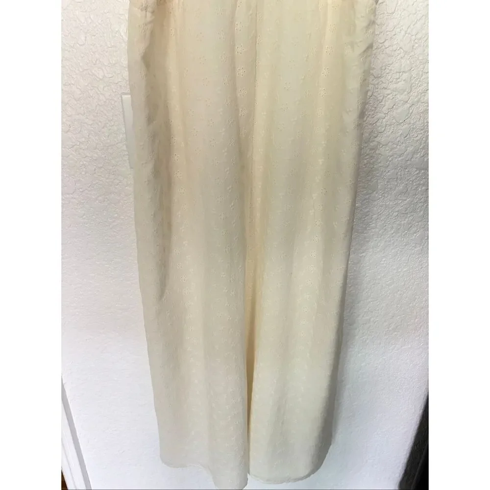 Lisa Says Gah Luxe Midi Dress in Milk Eyelet Size S - Picture 9 of 12